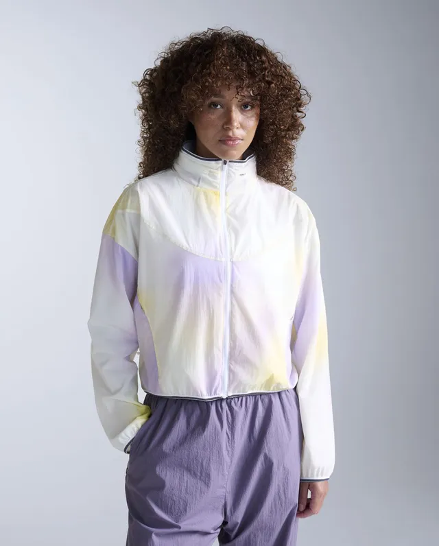 2xu-aero-sheer-bomber-jacke-lavender-digital-white image 1