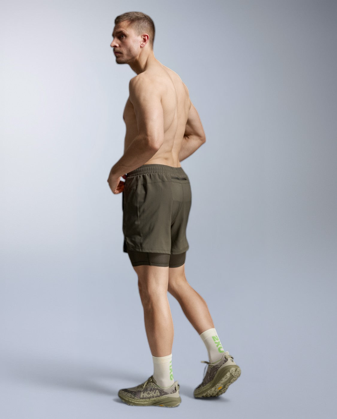 2xu-aero-mesh-2-in-1-short-flint-5-inch-herren image 5