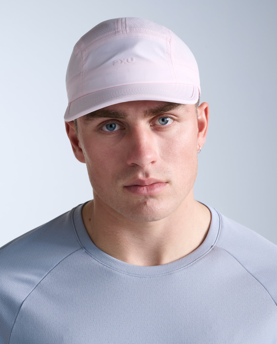 2xu-light-speed-small-cap-laufcap-rosa image 1