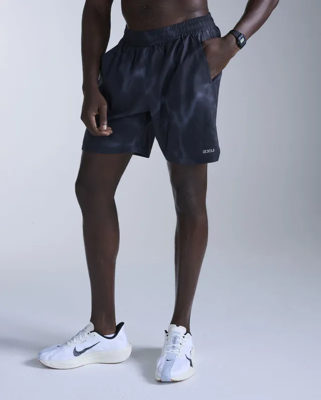 2xu-aero-7-inch-shorts-herren-midnight-marble-laufshorts-mit-liner image 1