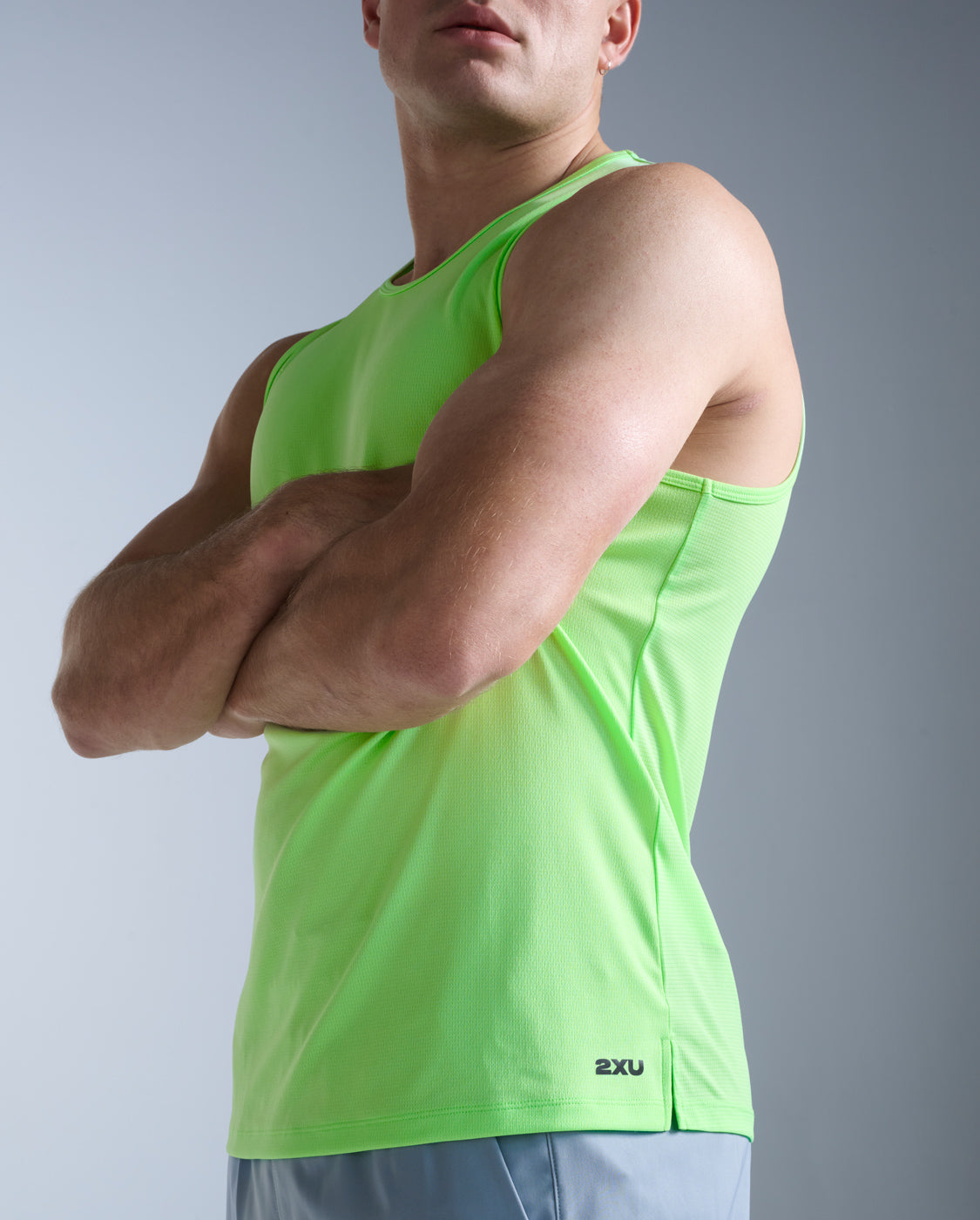 2xu-aero-tank-lauf-singlet-lime-zest-herren image 2