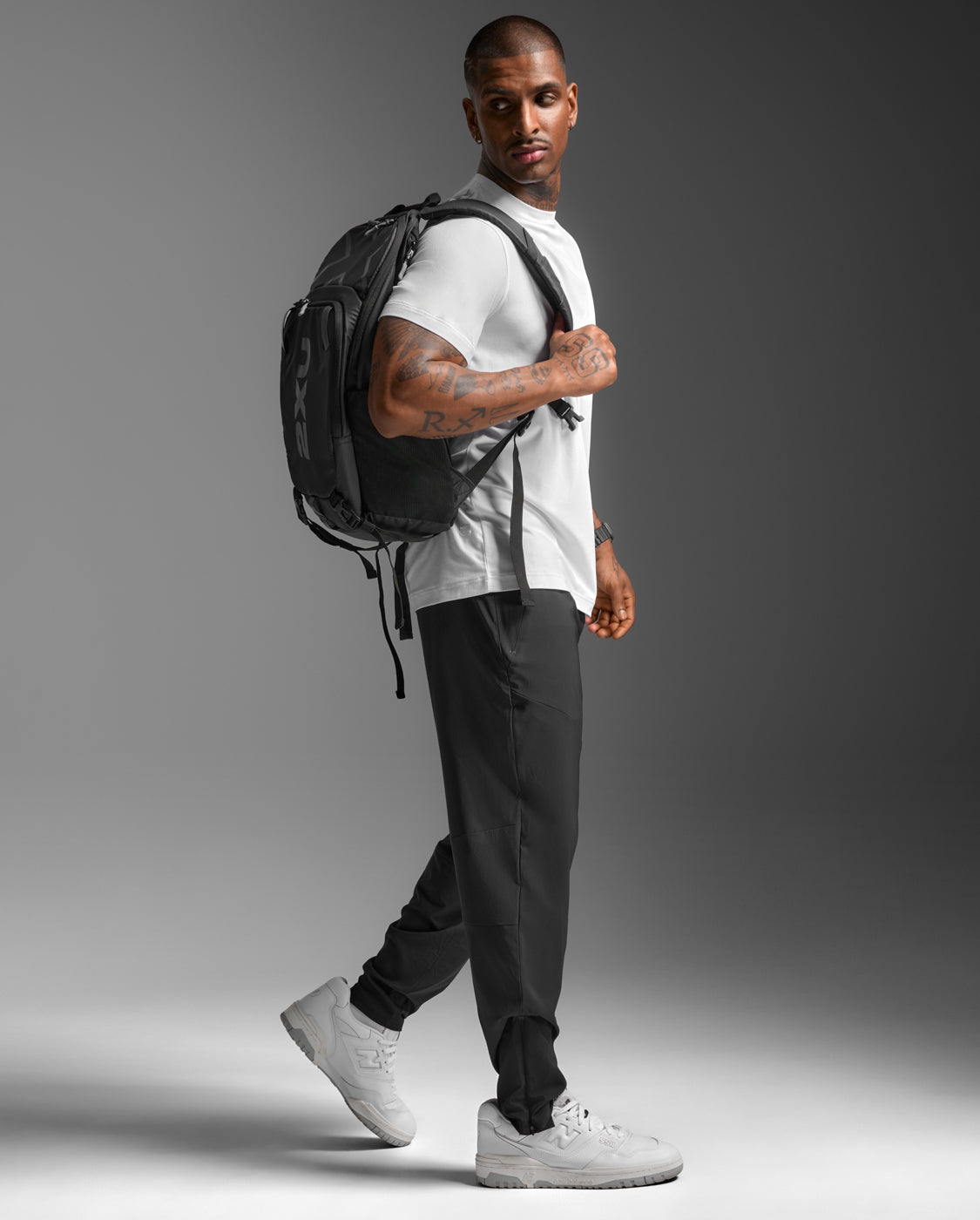 2xu-aero-woven-jogger-schwarz-laufhose-herren image 6
