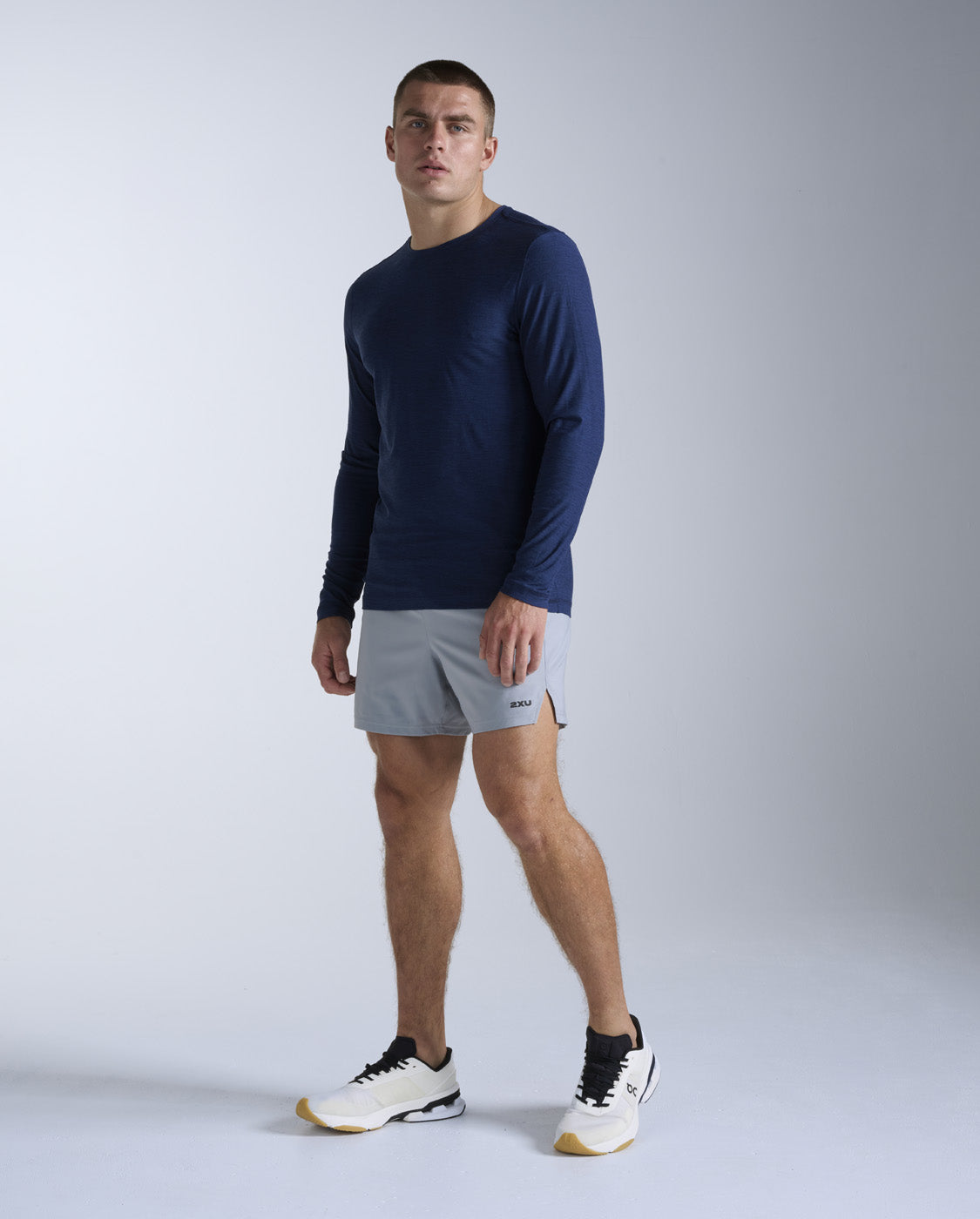 2xu-signature-long-sleeve-langarmshirt-herren-midnight image 4