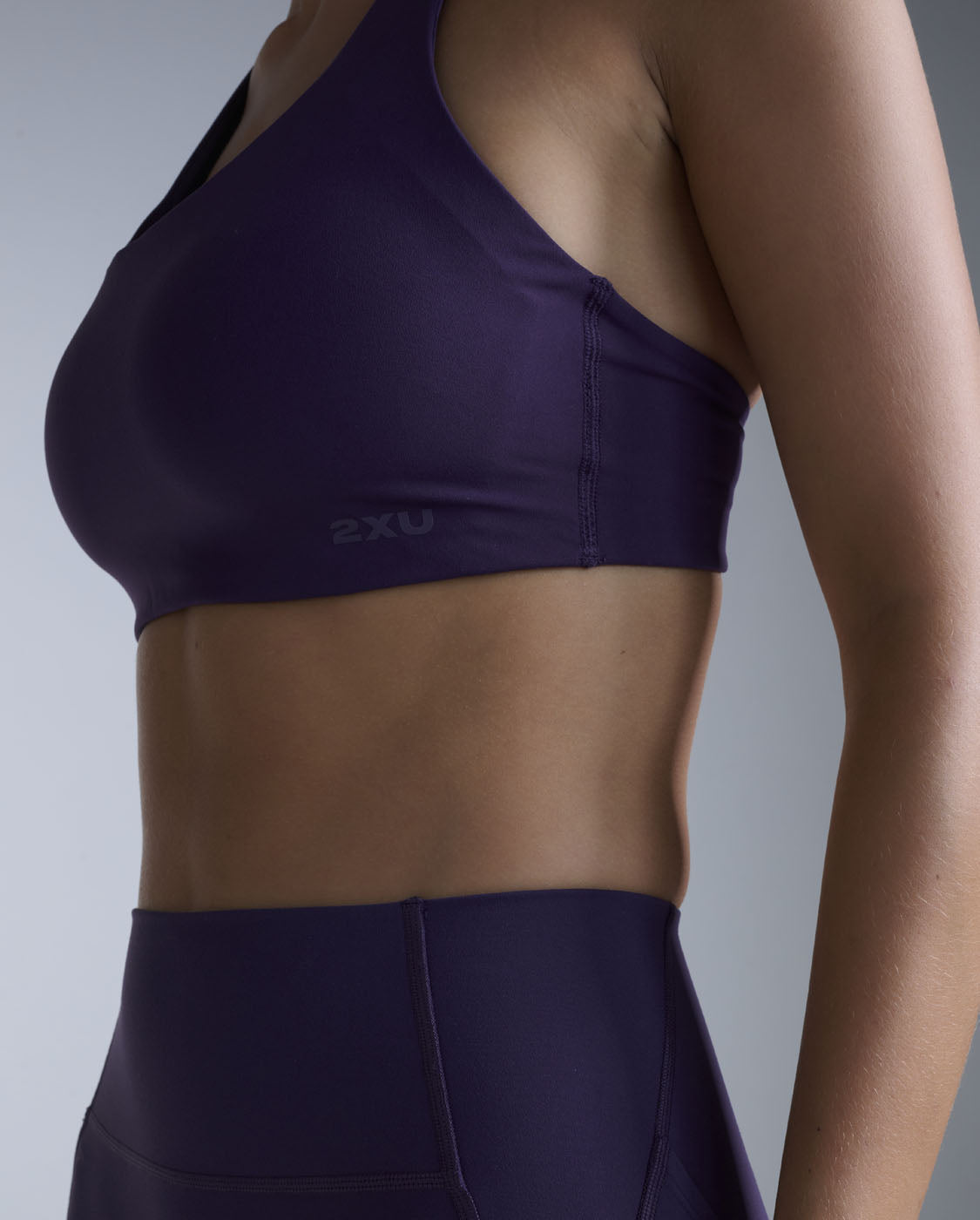 2xu-form-strappy-low-impact-sport-bh-damen-lila-yoga image 5