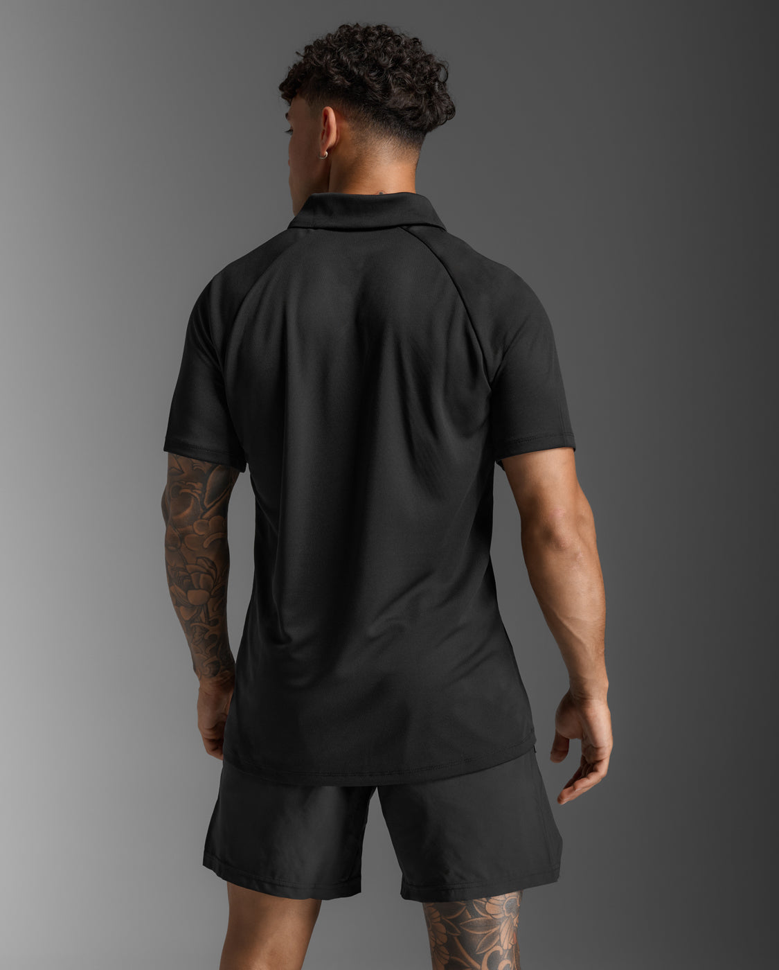 2xu-motion-aspire-polo-herren-black-kurzarm-sport image 3