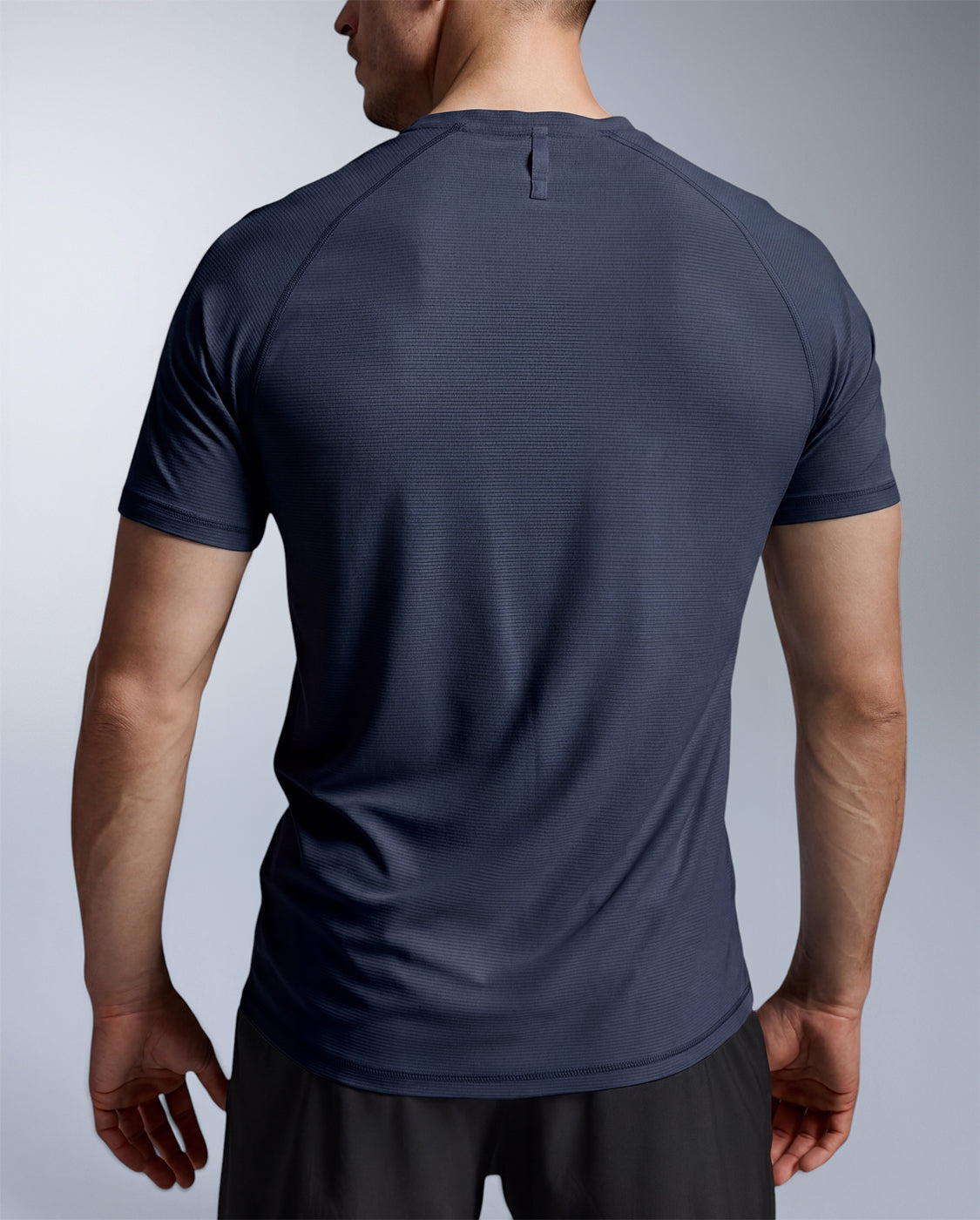 2xu-force-tech-tee-herren-midnight image 2