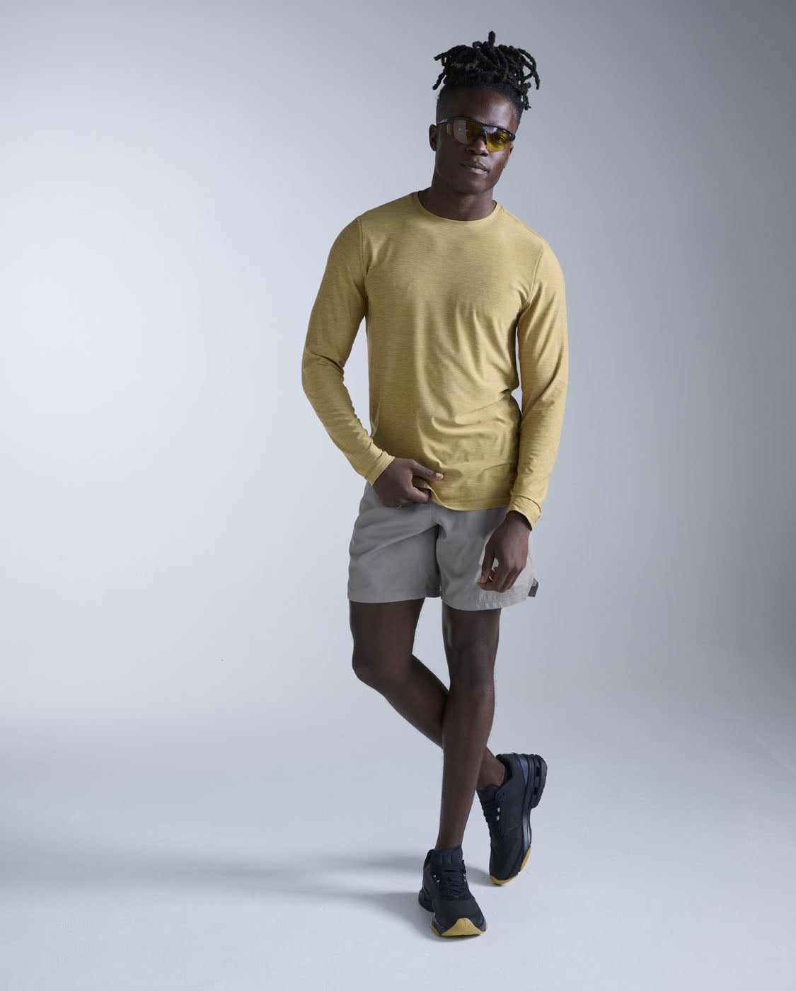 2xu-signature-long-sleeve-khaki-herren-langarmshirt image 6