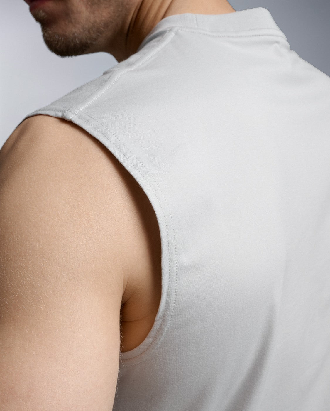 2xu-motion-oversized-tencel-tank-tanktop-harbor-mist image 7