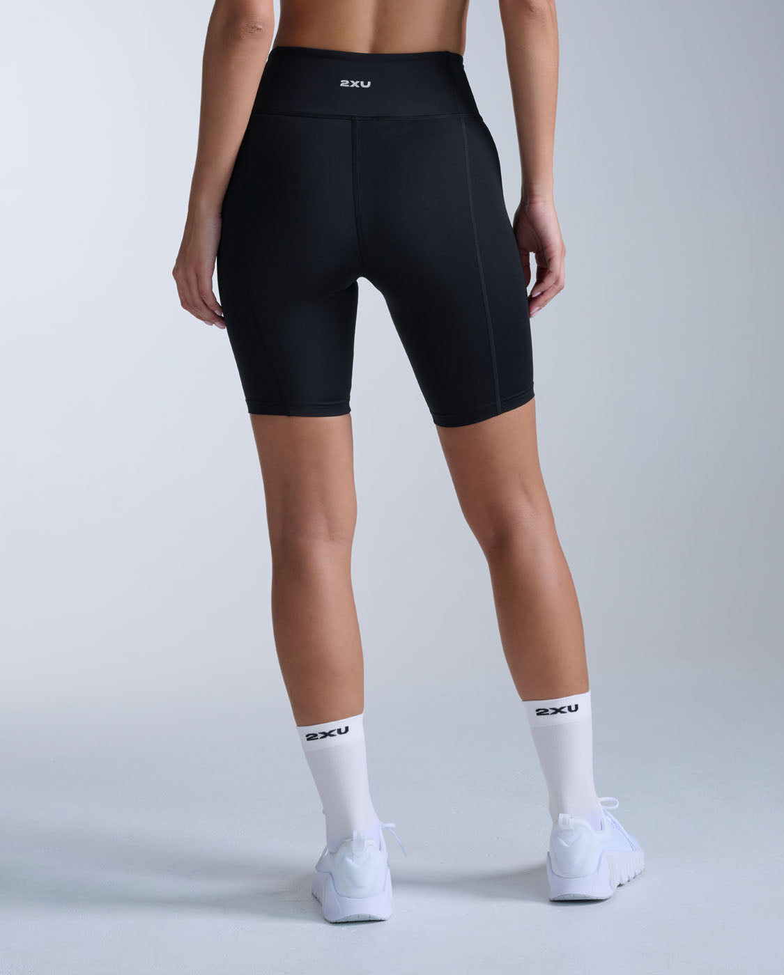 2xu-core-hi-rise-7-inch-shorts-schwarz-kompression image 2
