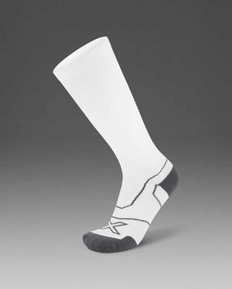 2xu-vectr-cushion-kompressionssocken-white-grey image 1