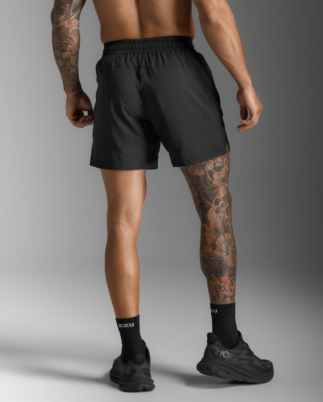 2xu-motion-aspire-5-inch-shorts-schwarz-wei-herren image 3