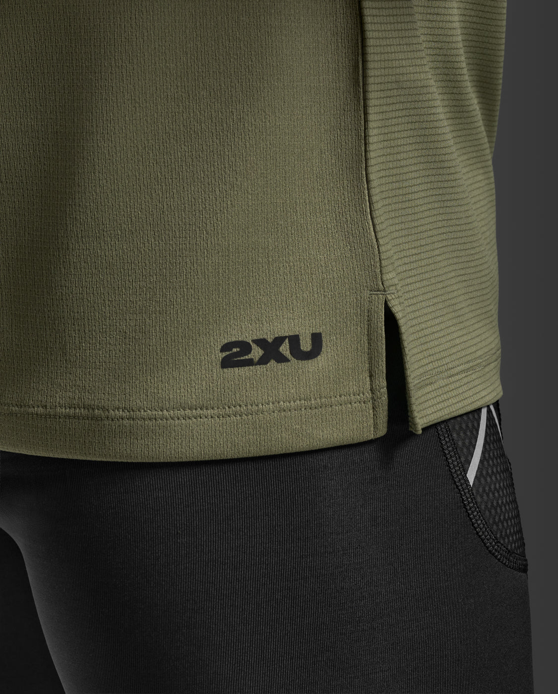 2xu-aero-tank-lauftop-alpine-black-reflective-slim image 7
