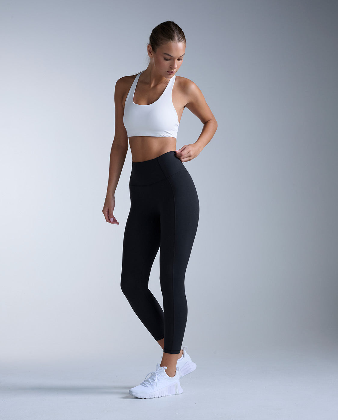 2xu-fluid-hi-rise-7-8-tights-legging-schwarz-damen image 6