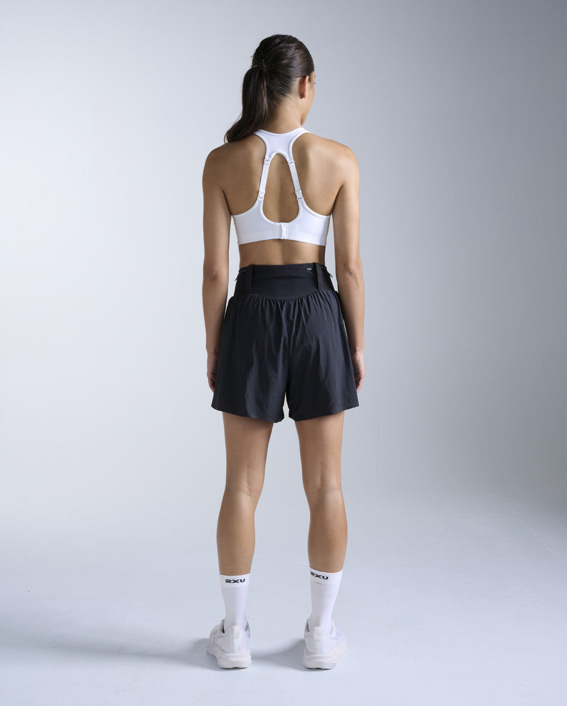 2xu-aero-trail-5-inch-shorts-damen-schwarz-taschen image 8