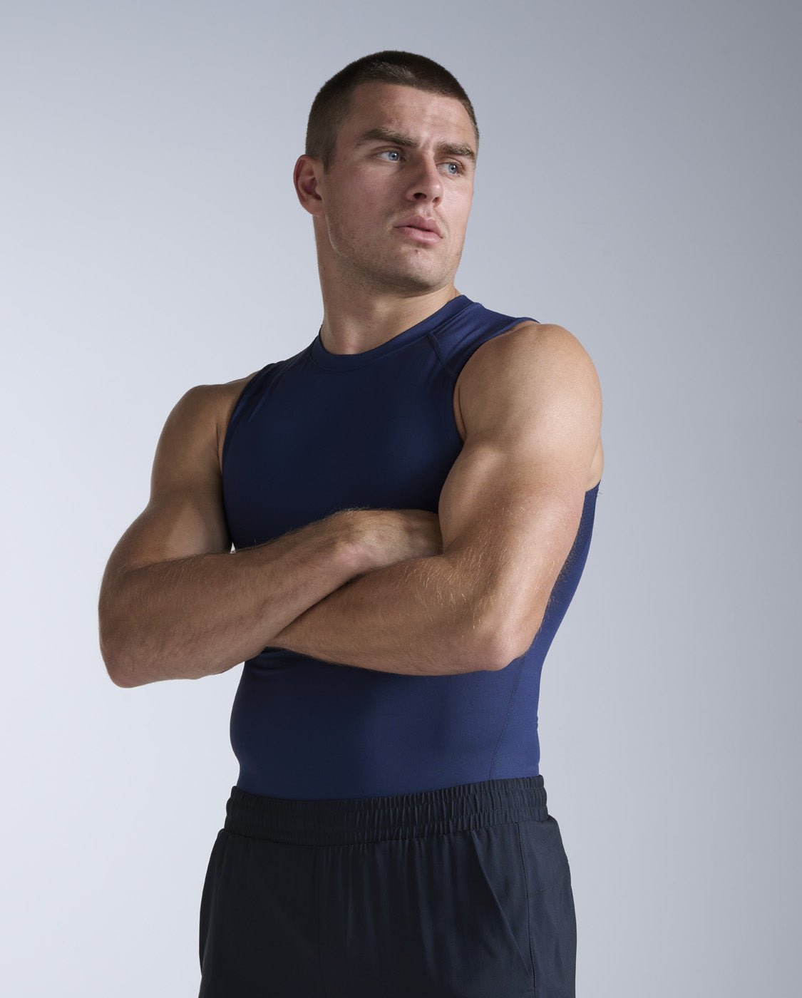 2xu-core-compression-sleeveless-top-herren-navy-rmellos image 5