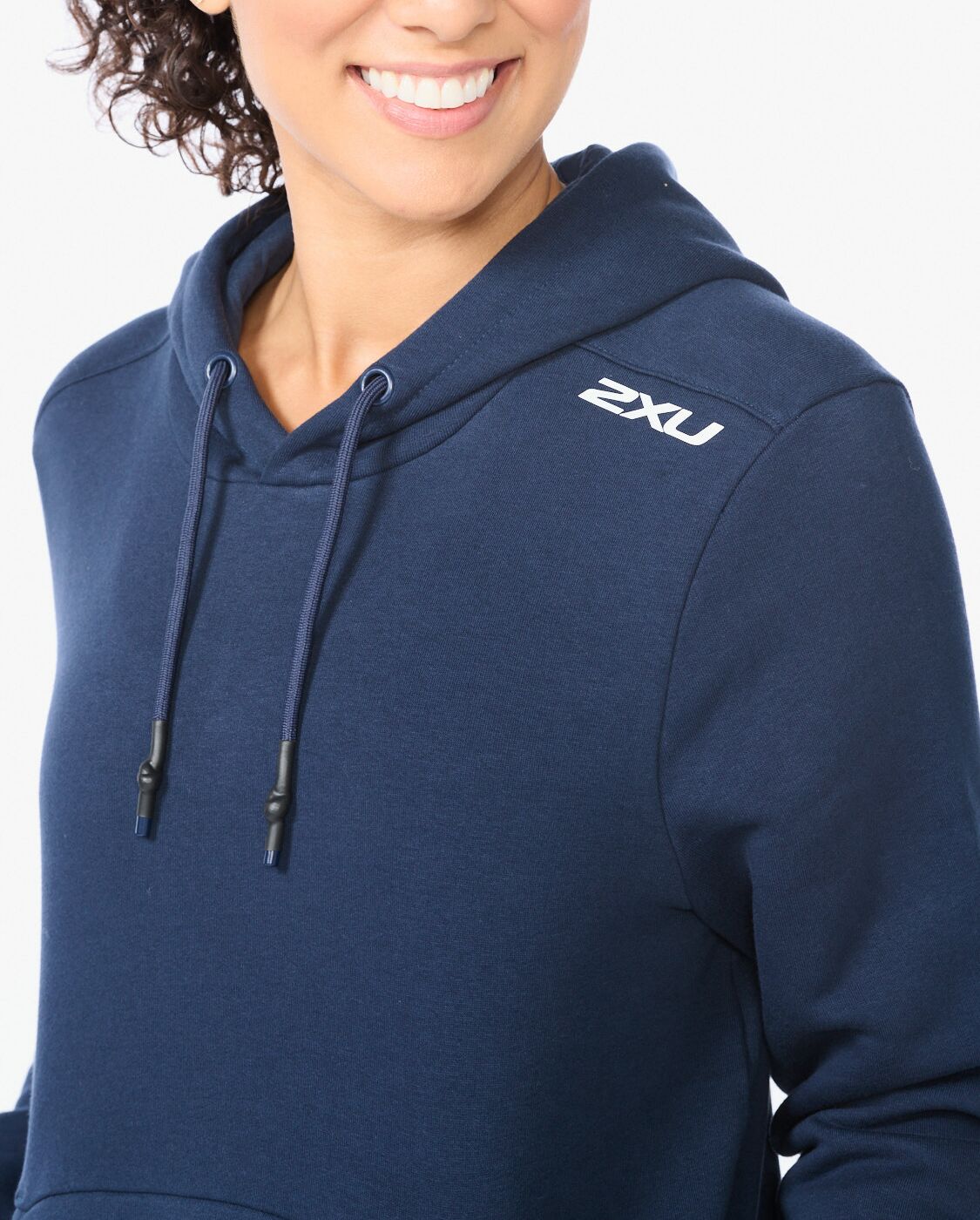 2xu-motion-aspire-pullover-hoodie-damen-midnight-fleece image 5