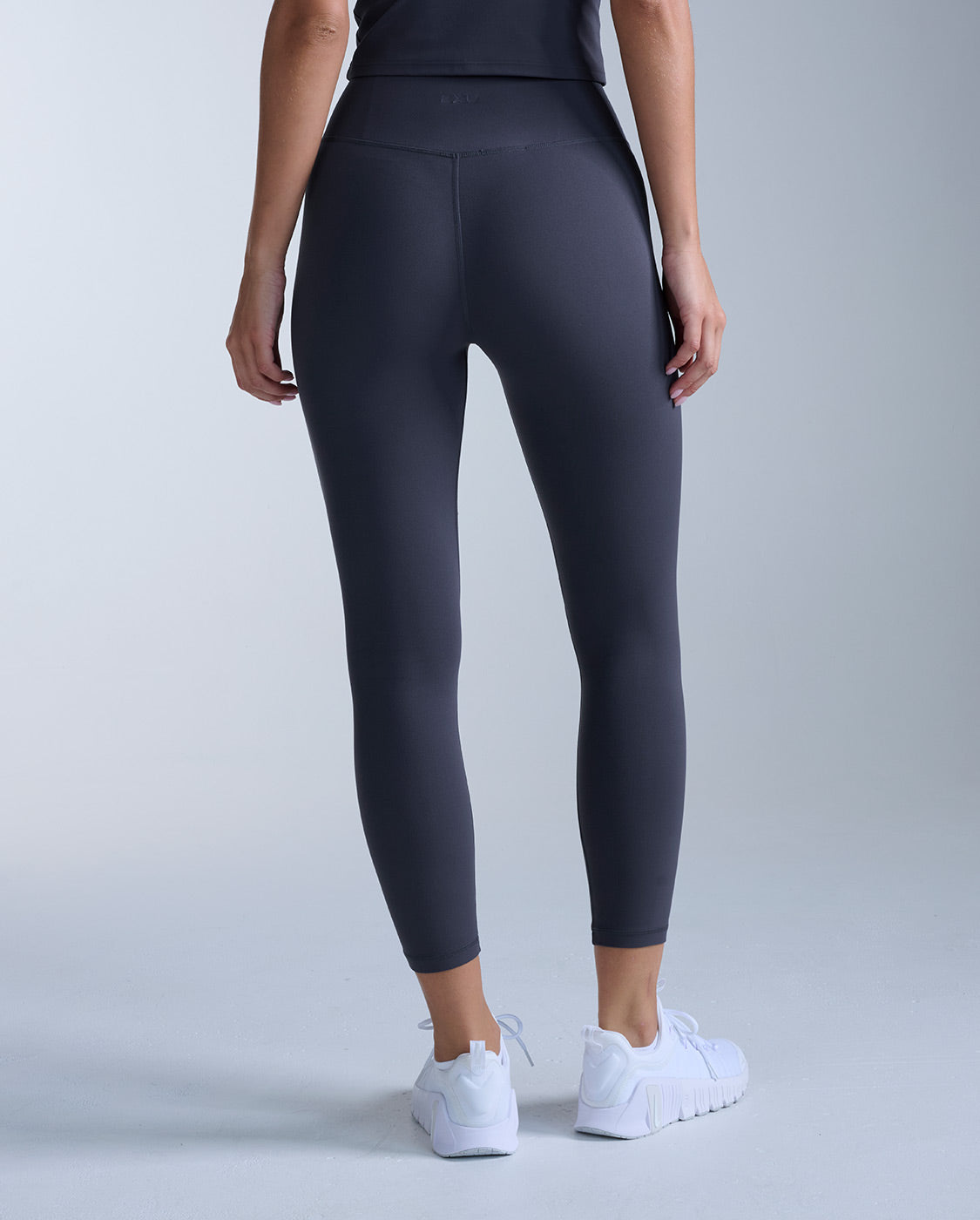 2xu-fluid-hi-rise-7-8-tights-legging-india-ink-damen image 2