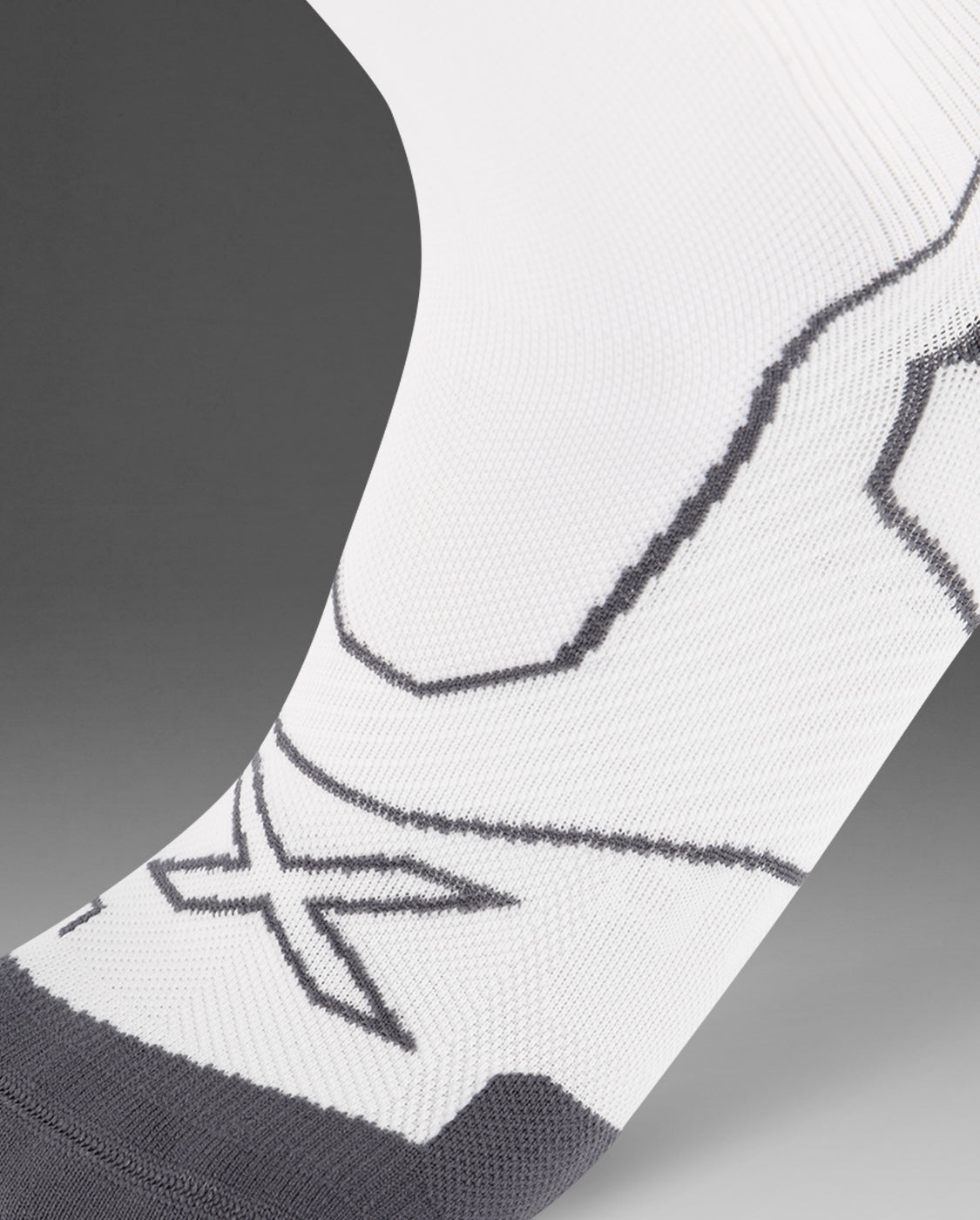 2xu-vectr-cushion-kompressionssocken-white-grey image 2