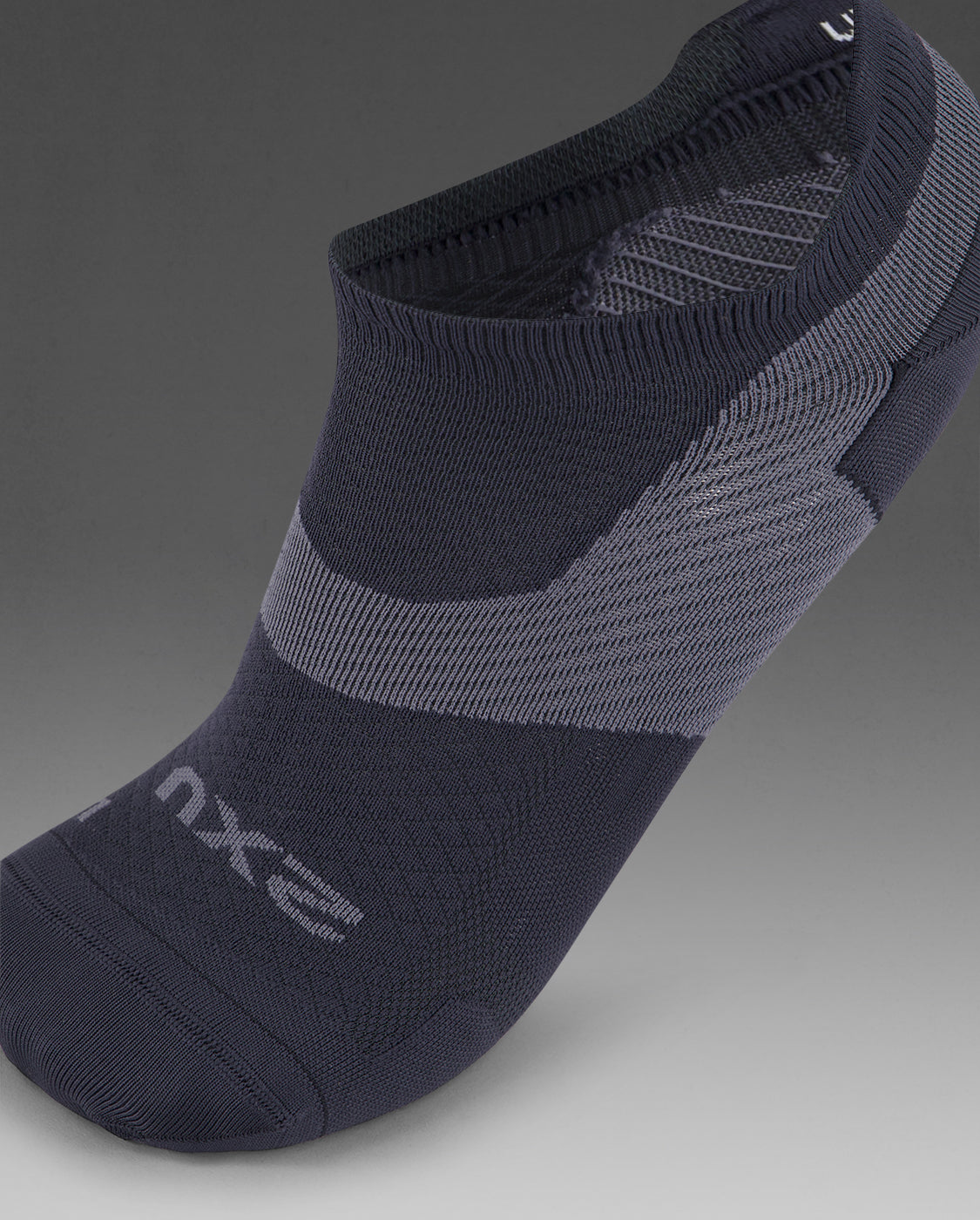 2xu-vectr-ultralight-no-show-socken-titan image 3