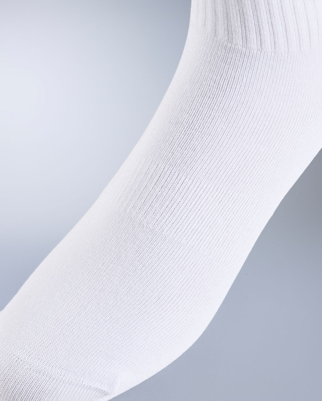 2xu-24-7-cotton-crew-socks-3er-pack-sportsocken-wei-baumwolle image 5