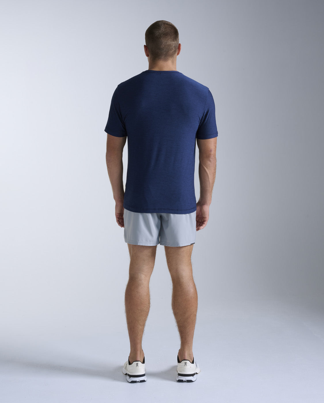 2xu-signature-tee-t-shirt-herren-midnight-midnight-schnelltrocknend image 4