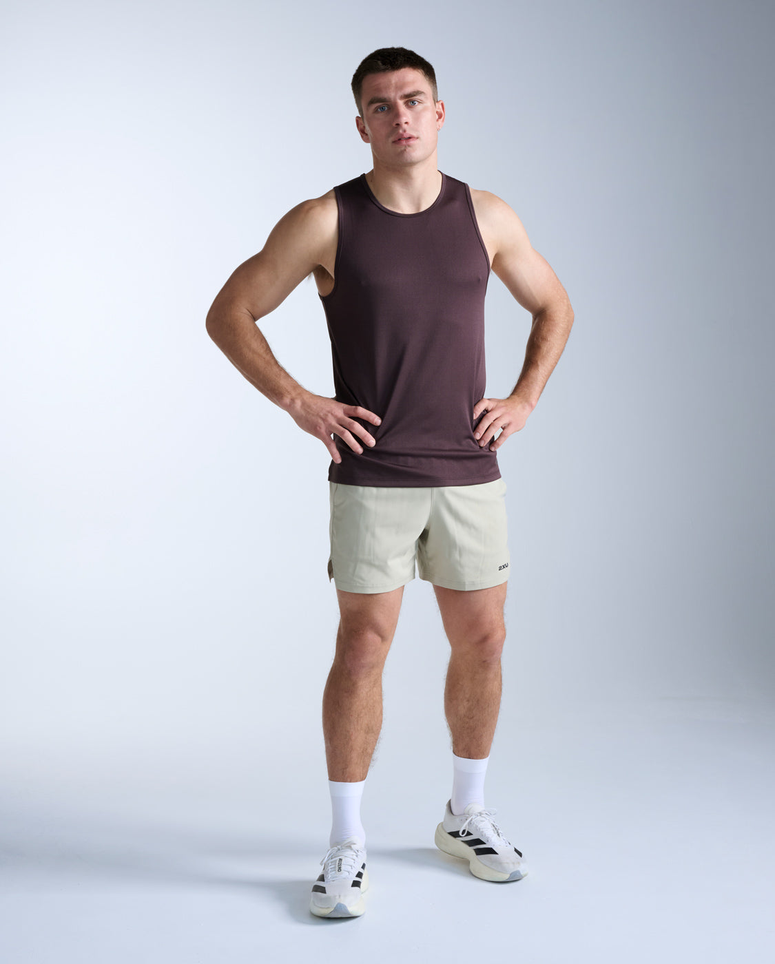 2xu-aero-tank-lauftop-herren-bark image 7
