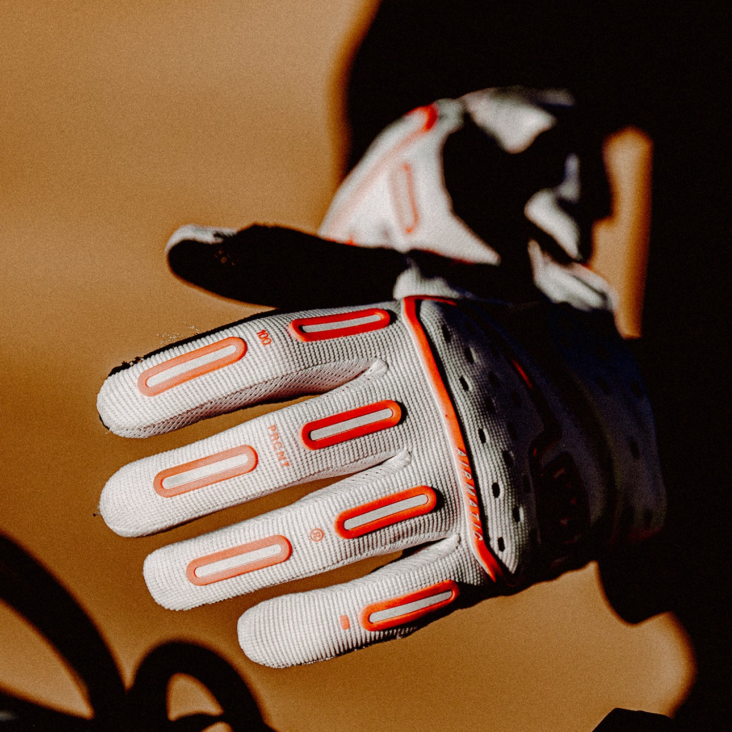 100-airmatic-2-handschuhe-white-orange-mtb image 4