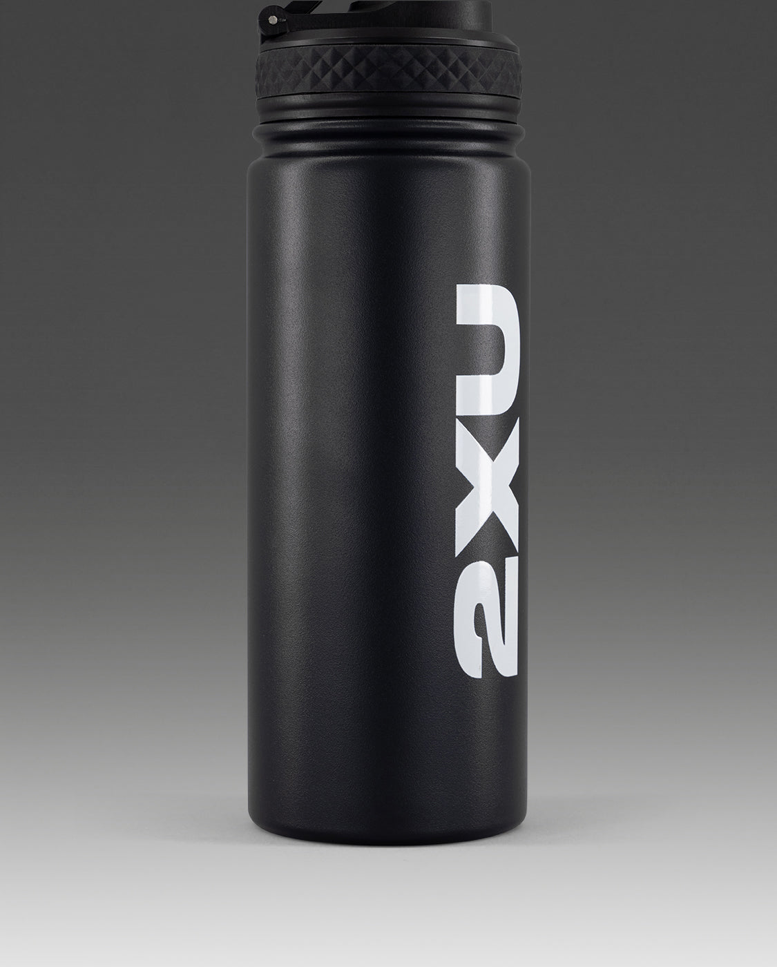 2xu-swim-race-metal-water-bottle-trinkflasche-schwarz image 2