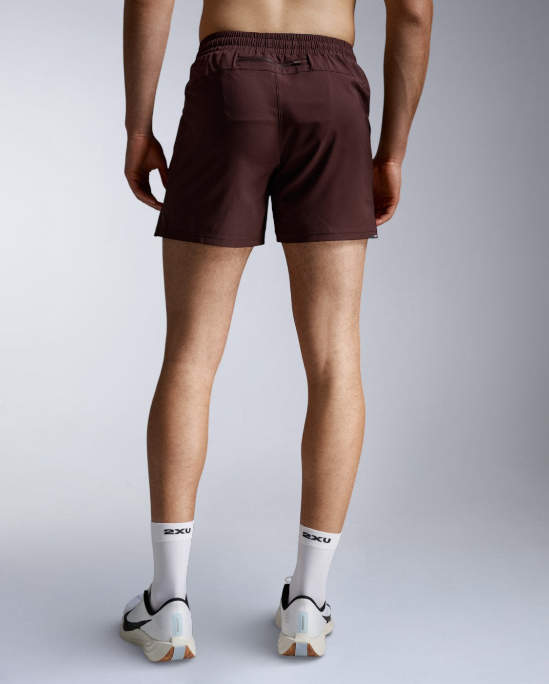 2xu-aero-5-inch-shorts-herren-laufshorts-bark-5-inch image 3