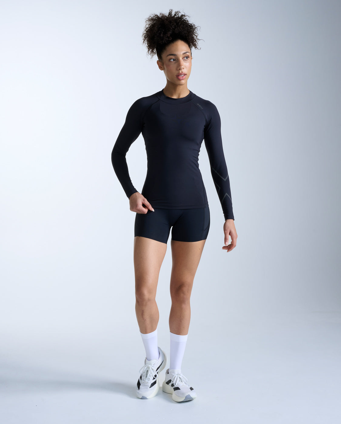 2xu-ignition-compression-long-sleeve-laufshirt-damen-schwarz-thermal image 7