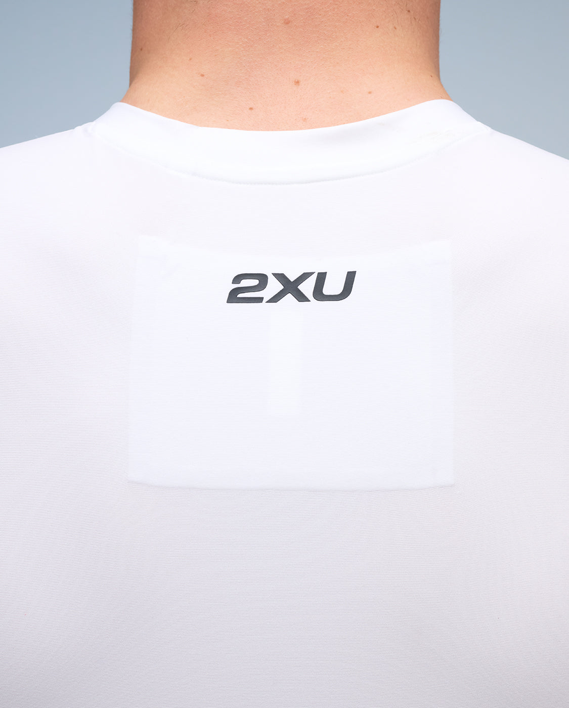 2xu-light-speed-react-trisuit-herren-black-white image 4