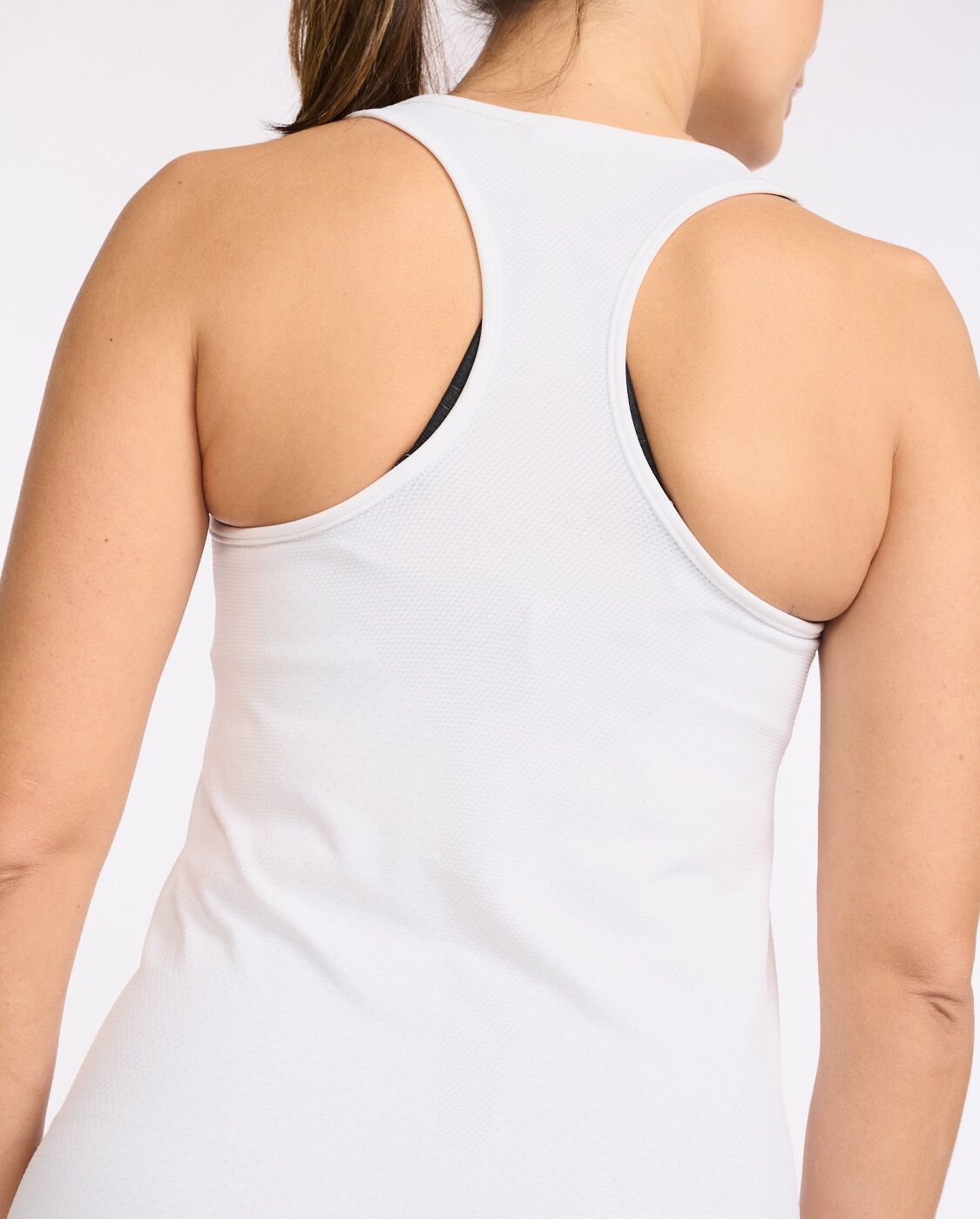 2xu-motion-tech-singlet-sporttop-wei-damen image 6