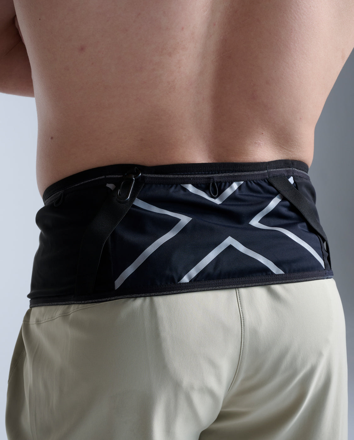 2xu-swim-race-trail-laufg-rtel-unisex-schwarz image 4