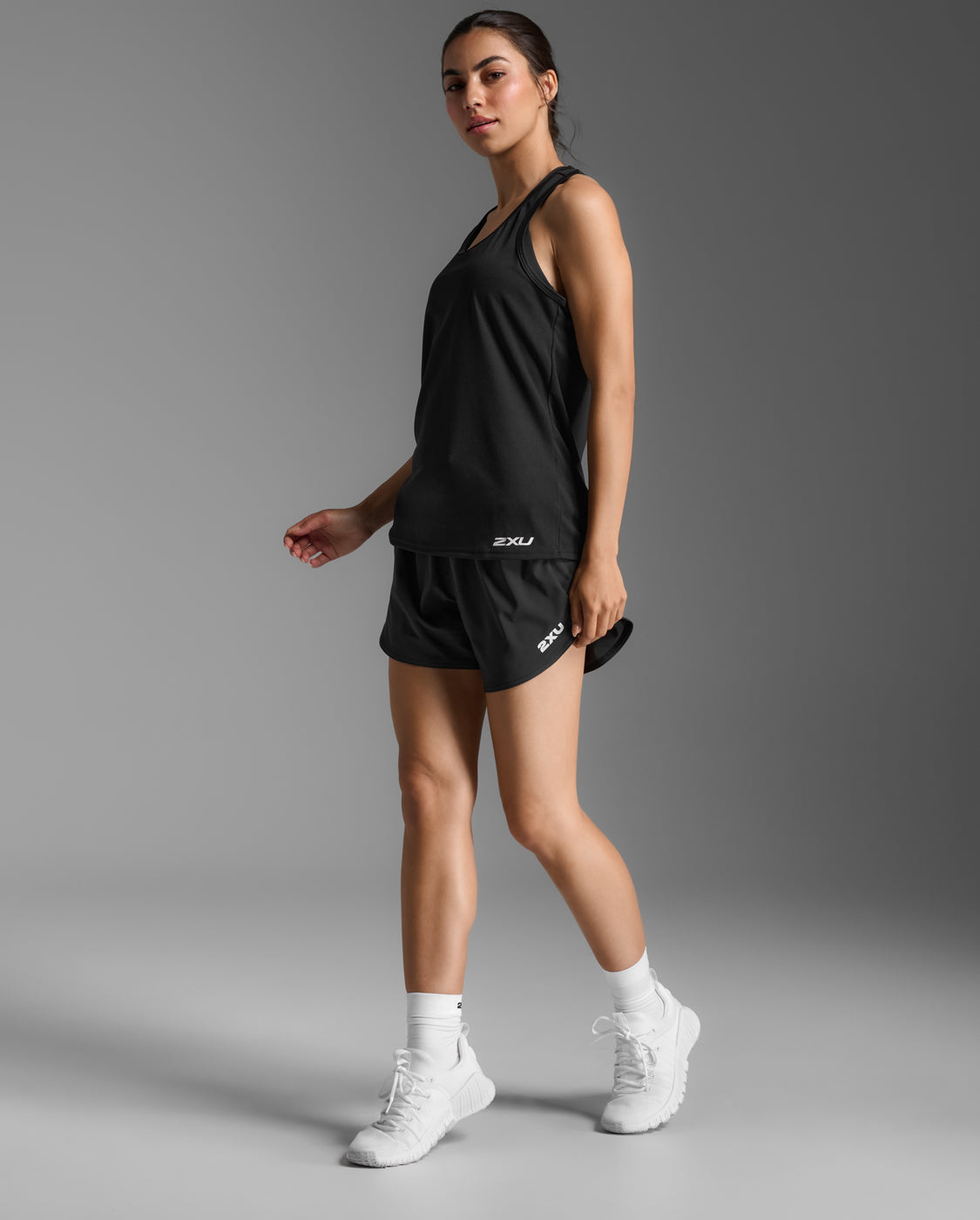 2xu-motion-aspire-singlet-damen-top-schwarz image 4