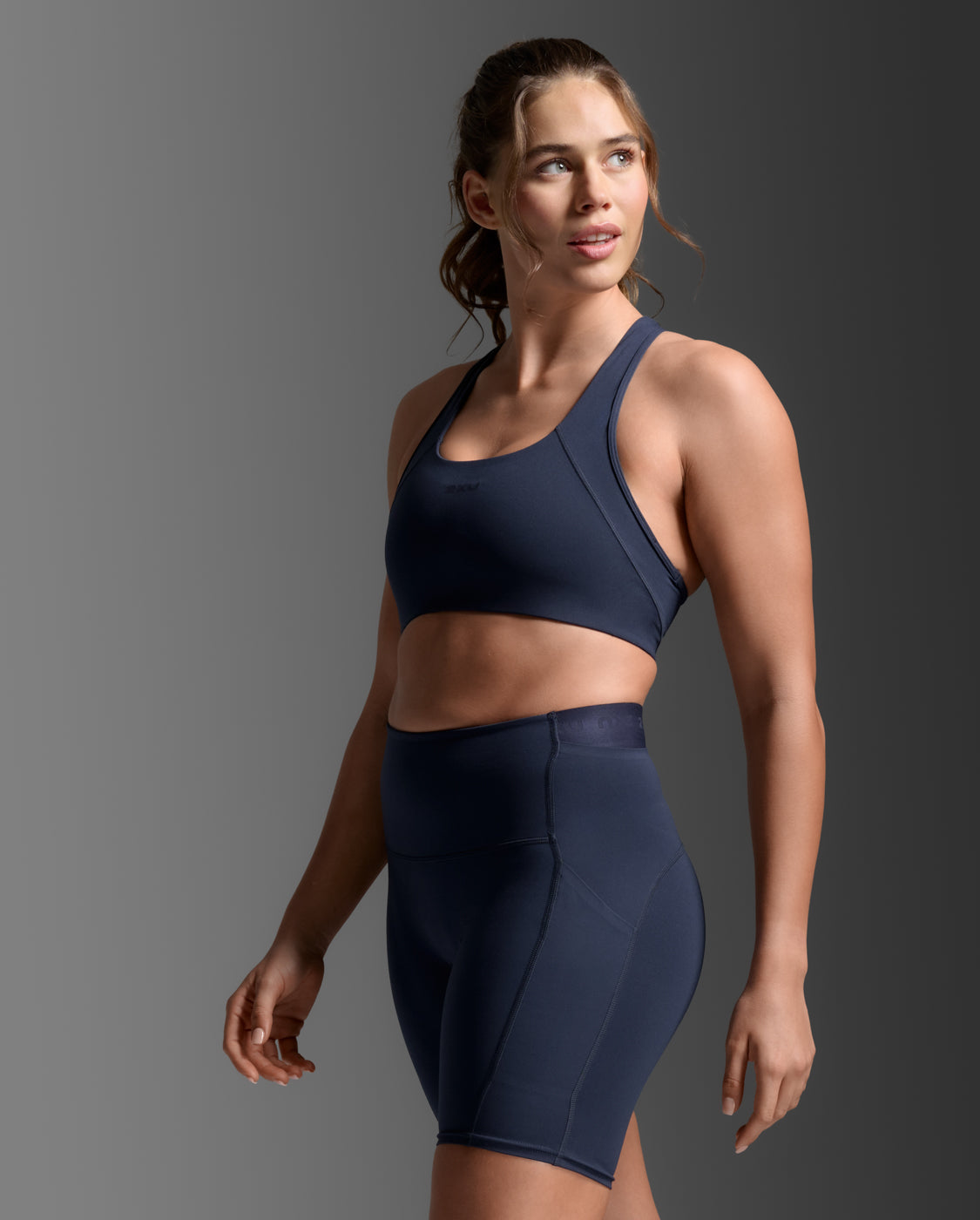 2xu-form-racerback-sport-bh-midnight-medium-impact image 5