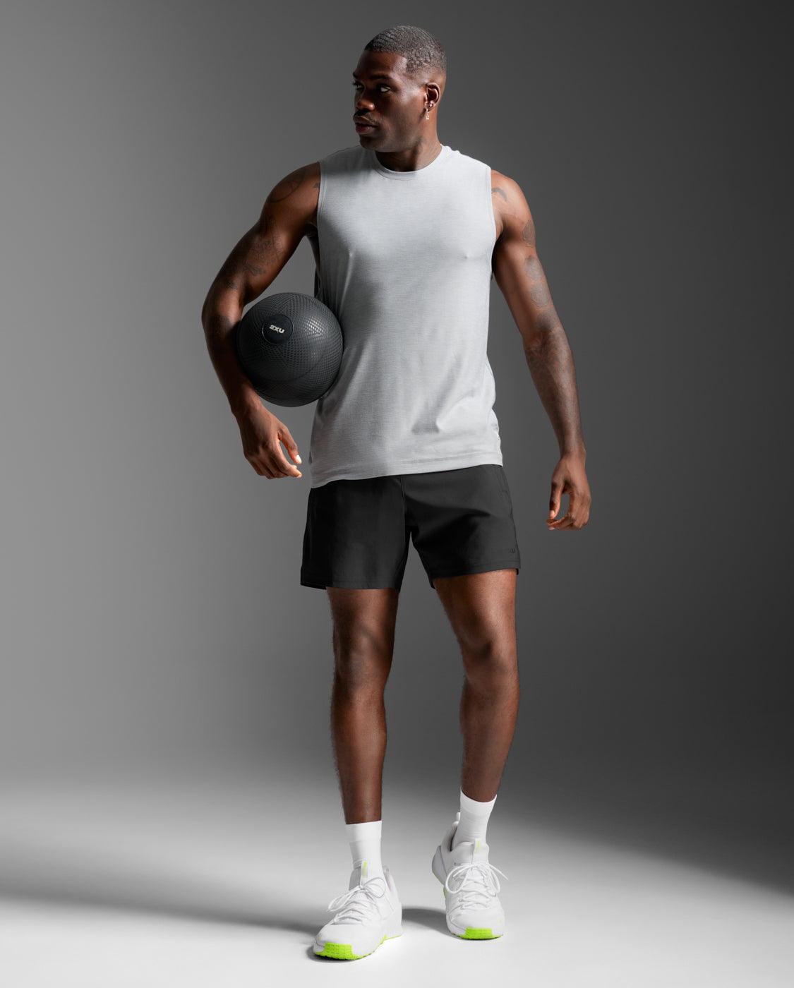2xu-signature-tank-herren-harbor-mist-rmelloses-shirt image 5
