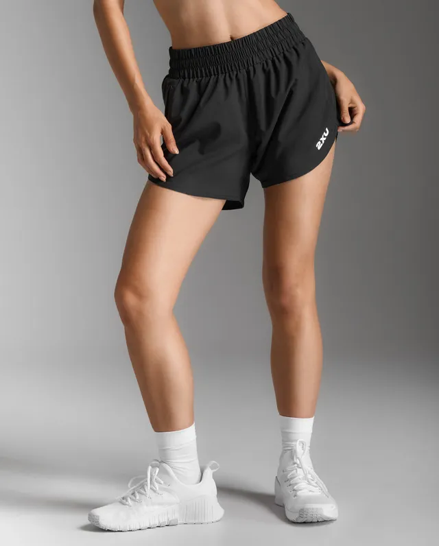 2xu-motion-aspire-5-inch-shorts-black-white-laufshorts image 1