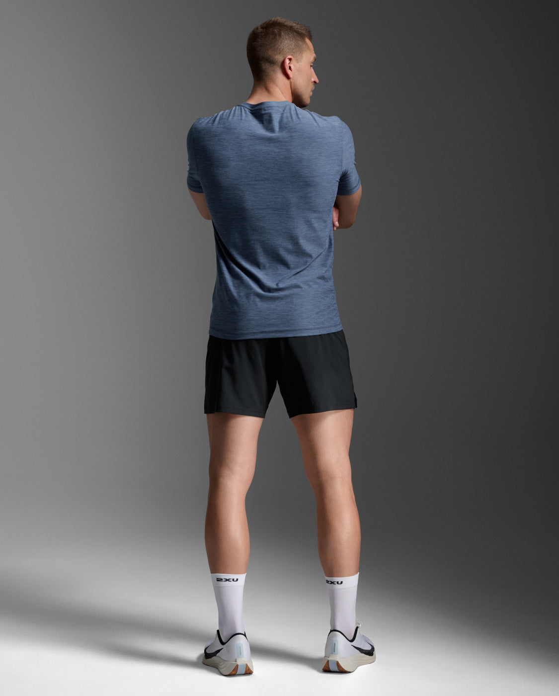 2xu-signature-tee-t-shirt-herren-indigo-regular-kurzarm image 2