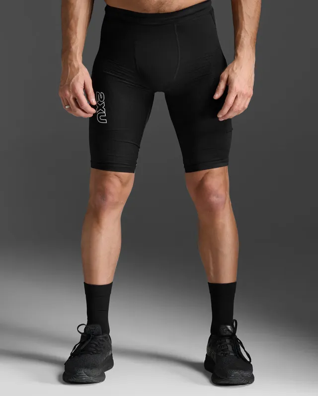 2xu-light-speed-react-kompressionsshorts-herren-schwarz image 1