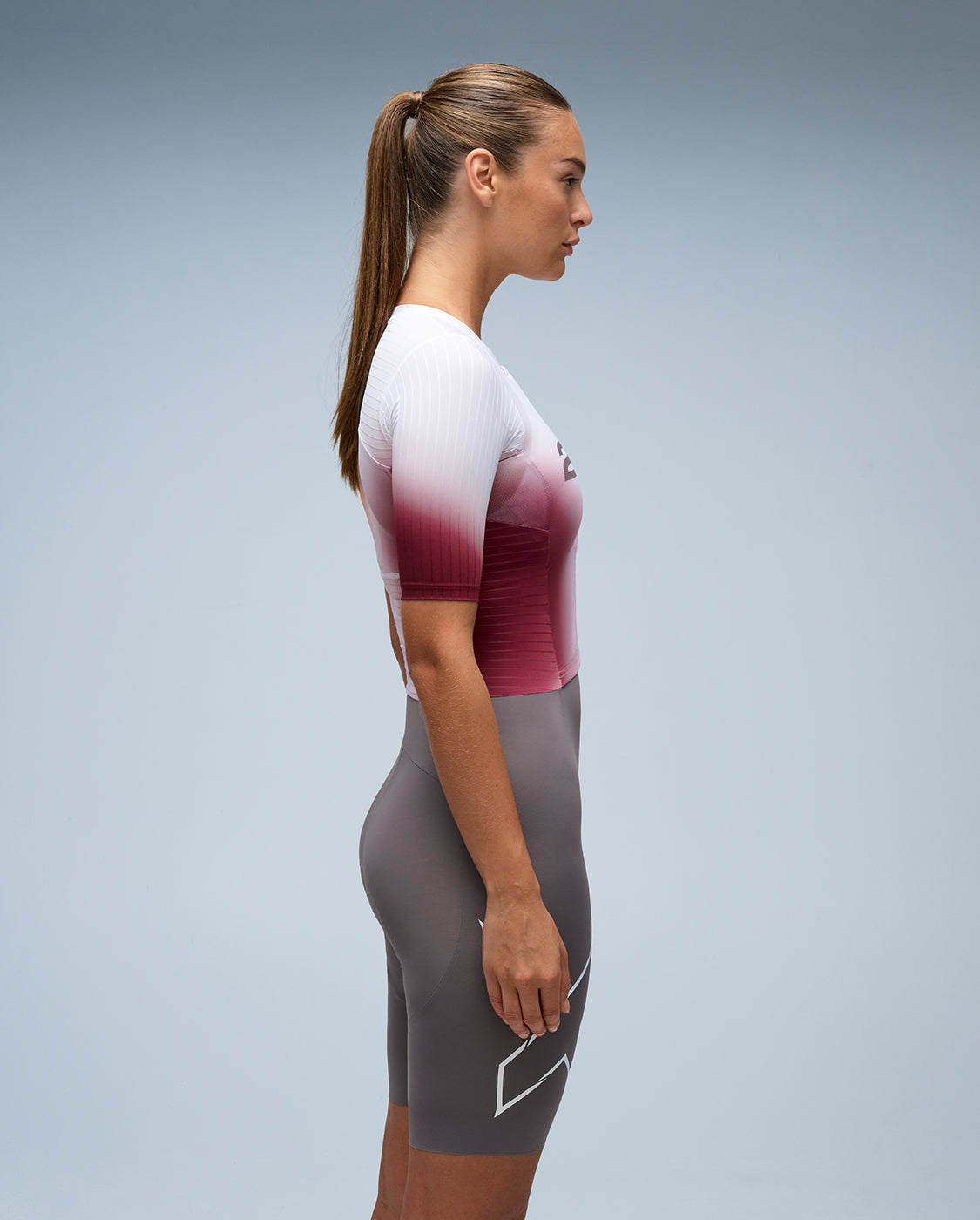 2xu-light-speed-react-sleeved-trisuit-coral-damen image 8