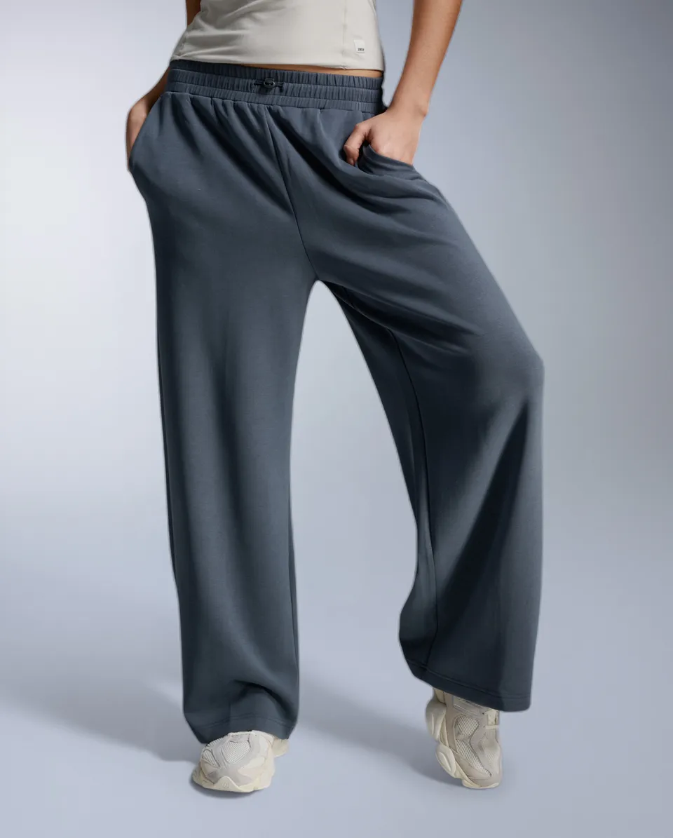 2xu-signature-wonderluxe-wide-leg-hose-india-ink-damen image 1