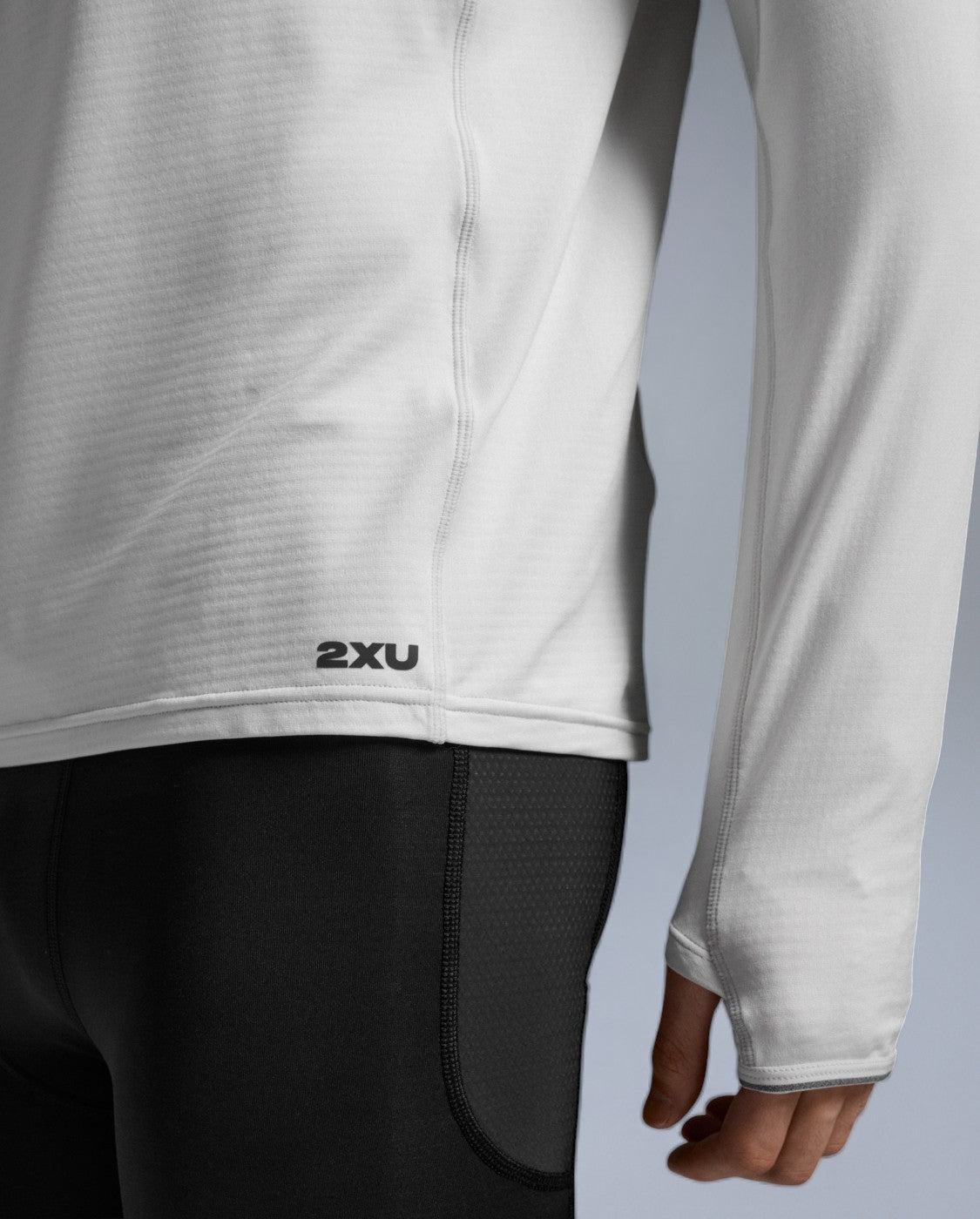 2xu-ignition-grid-1-2-zip-hoodie-herren-chalk-thermo image 3
