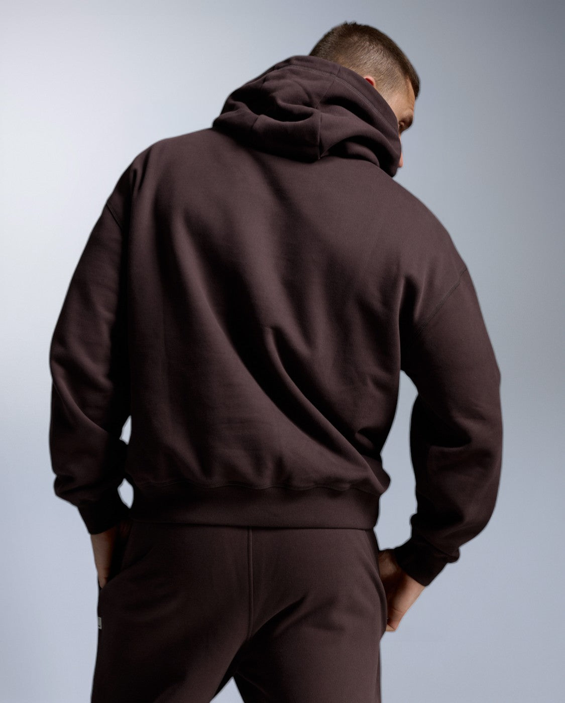 2xu-ez-oversized-organic-cotton-hoodie-bark-hoodie image 2