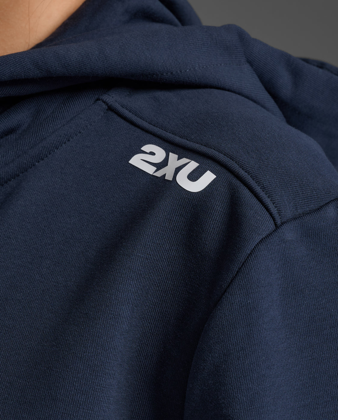2xu-motion-aspire-full-zip-hoodie-damen-midnight-white image 8
