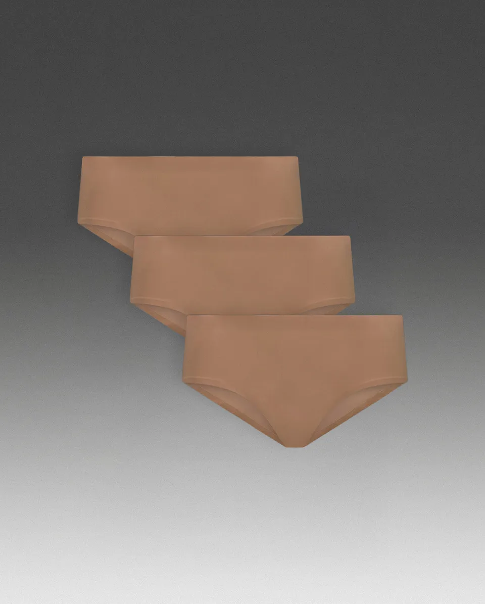 2xu-24-7-invisible-hipster-brief-sand-3er-pack image 1