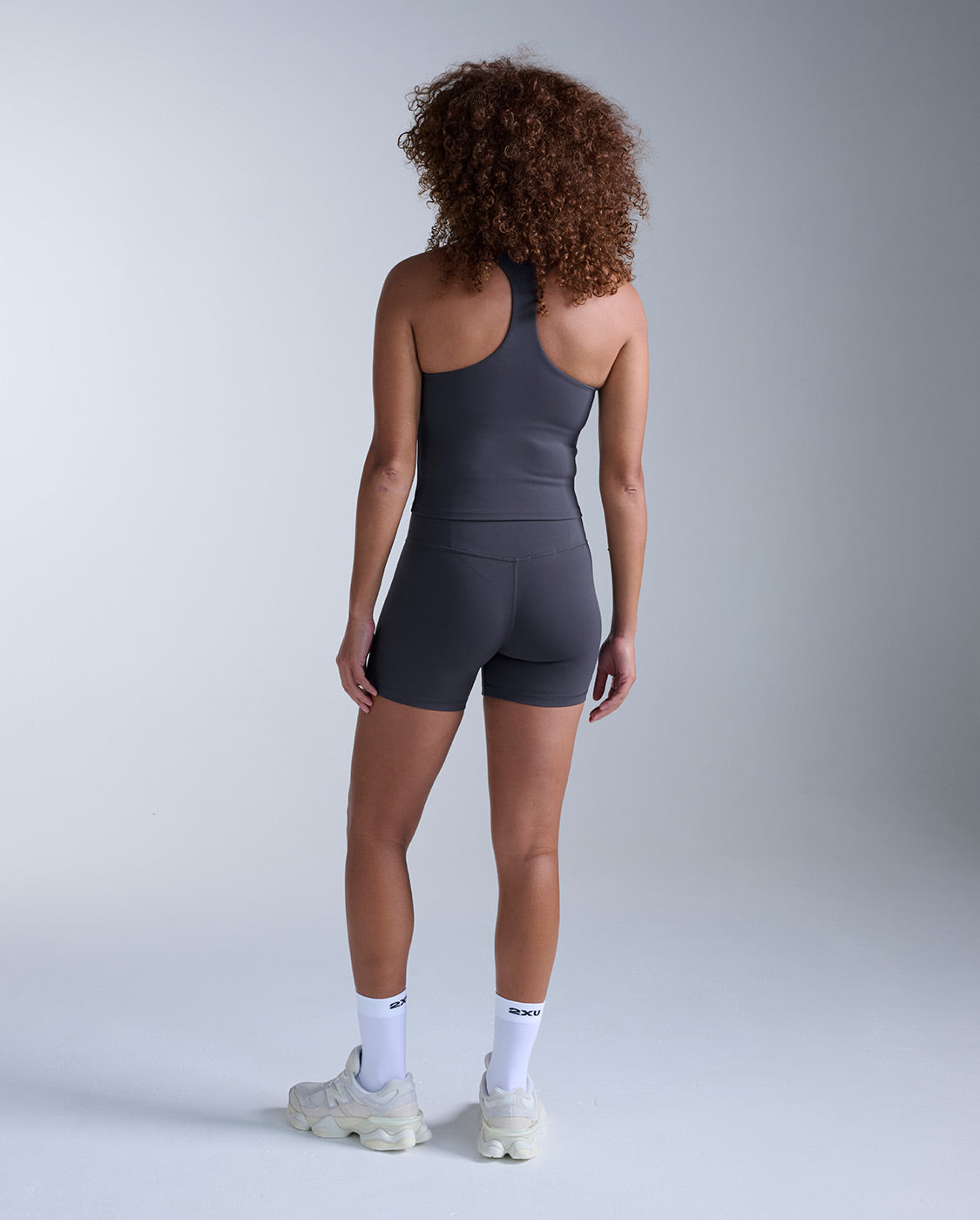 2xu-fluid-hi-rise-5-inch-shorts-damen-india-ink-high-waist image 7