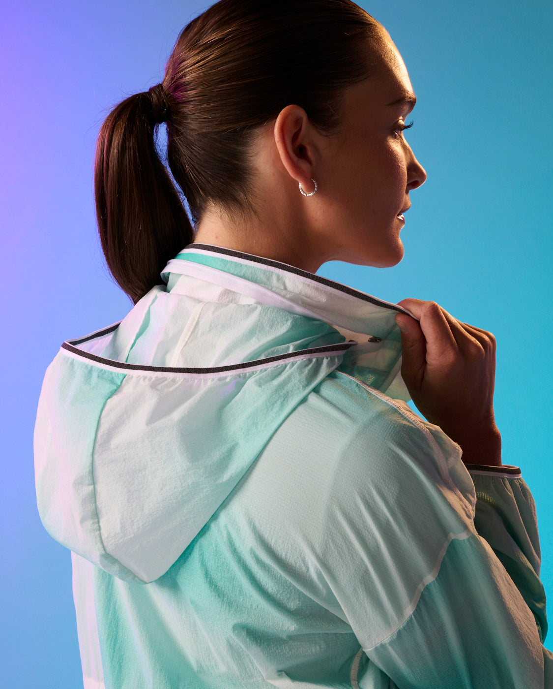 2xu-aero-sheer-bomber-laufjacke-damen-white-metro-mint image 4