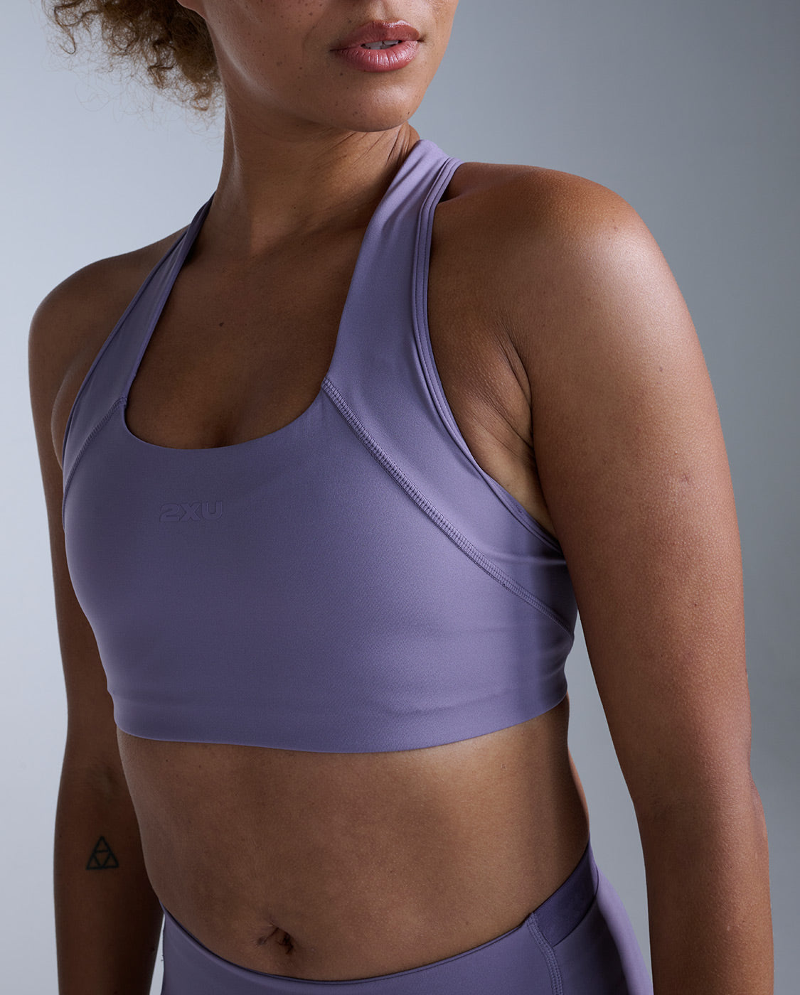 2xu-form-racerback-sport-bh-damen-dusted-grape image 2