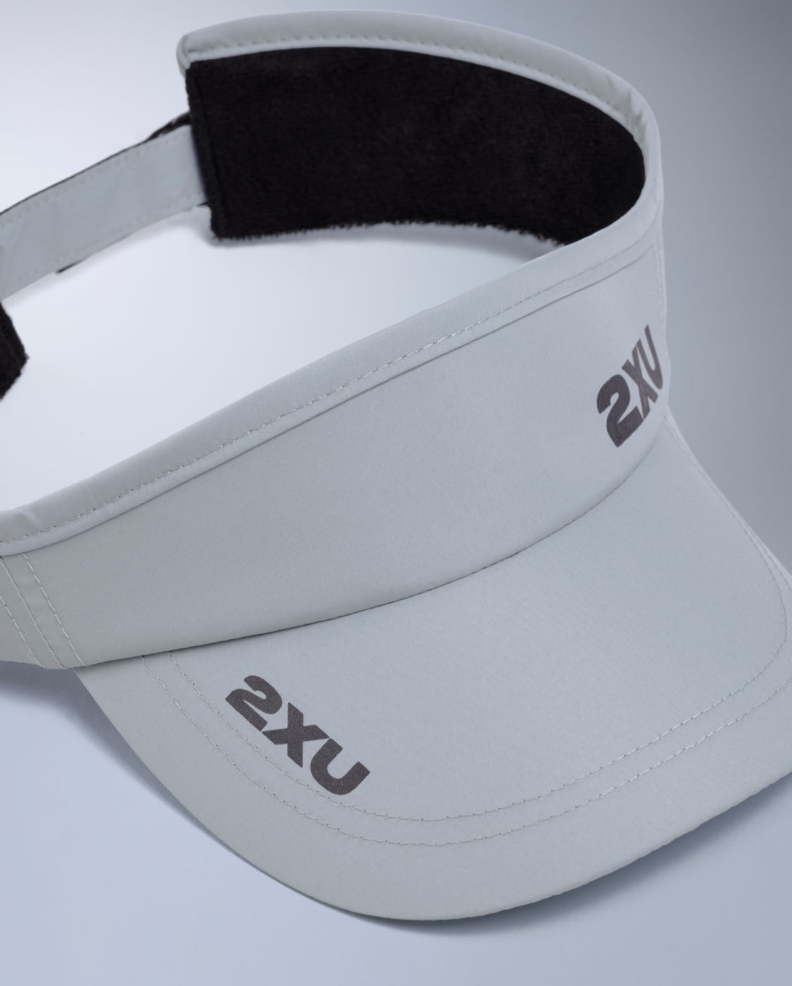 2xu-aero-run-visor-weathervane-laufvisor image 4