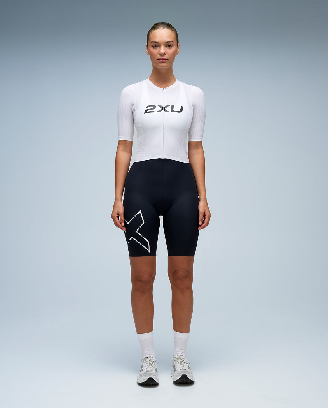 2xu-light-speed-react-trisuit-damen-schwarz-langdistanz image 1